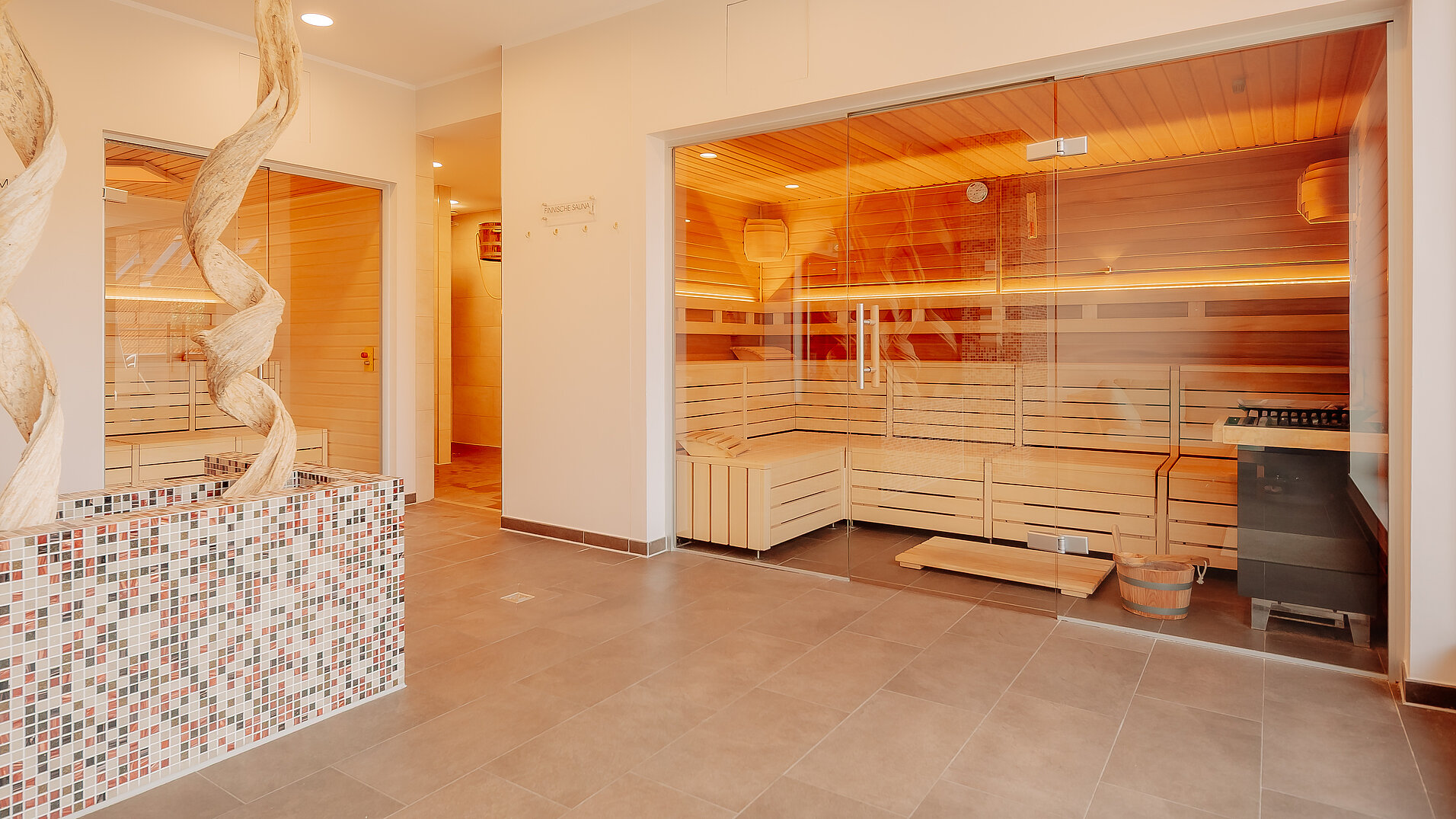 Wellnessbereich mit Sanarium im LOOKEN INN Lingen
