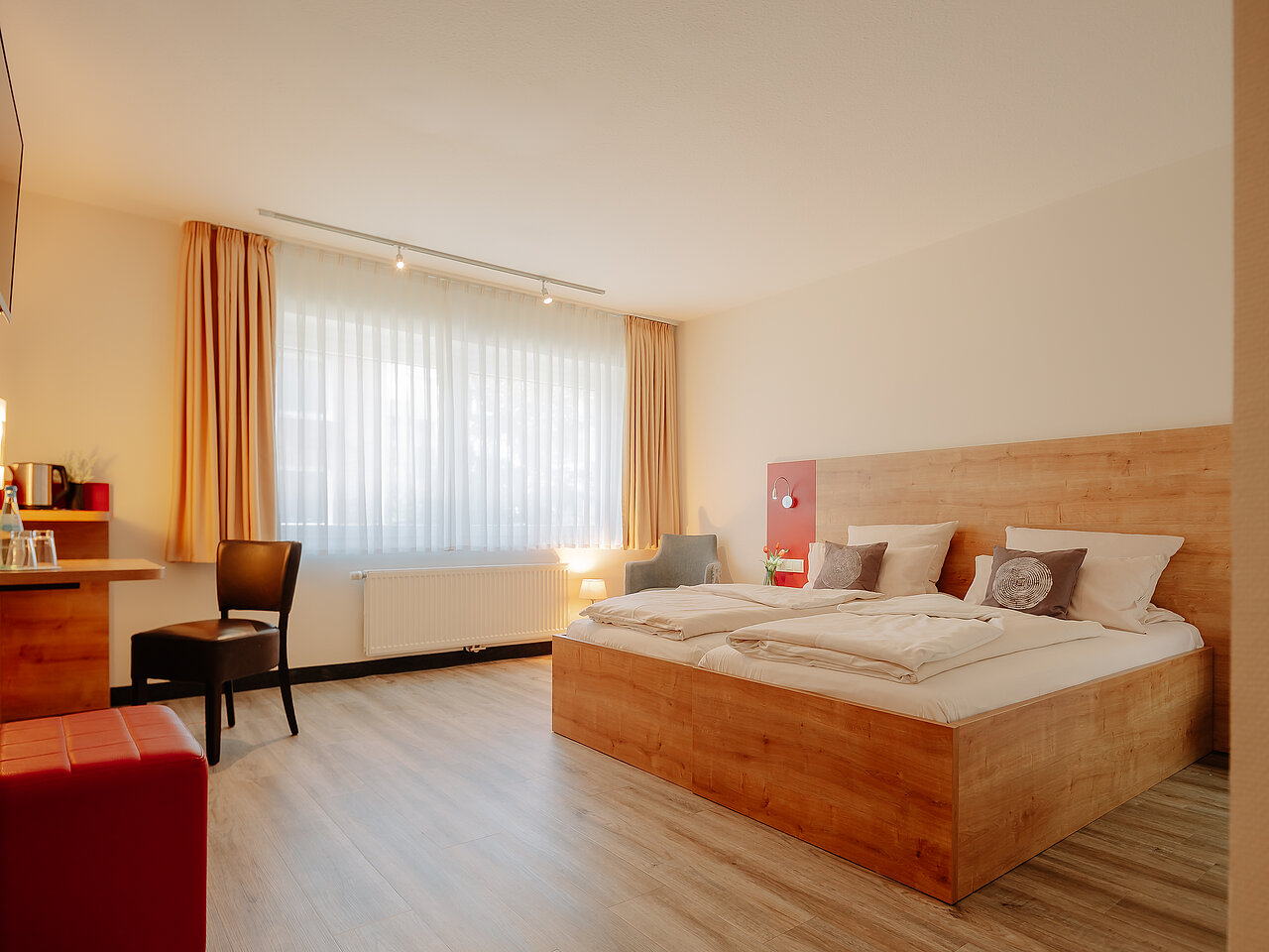 Doppelzimmer Komfort mit Schreibtisch im INSIDE Hotel Nordhorn