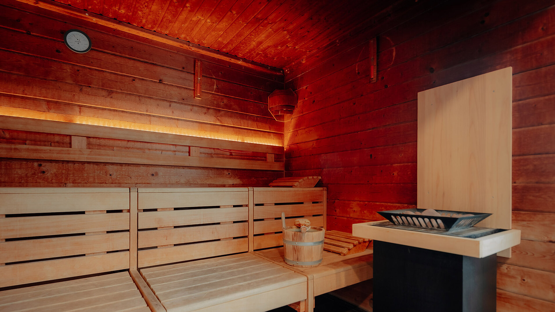 Innenansicht der finnischen Sauna im LOOKEN INN